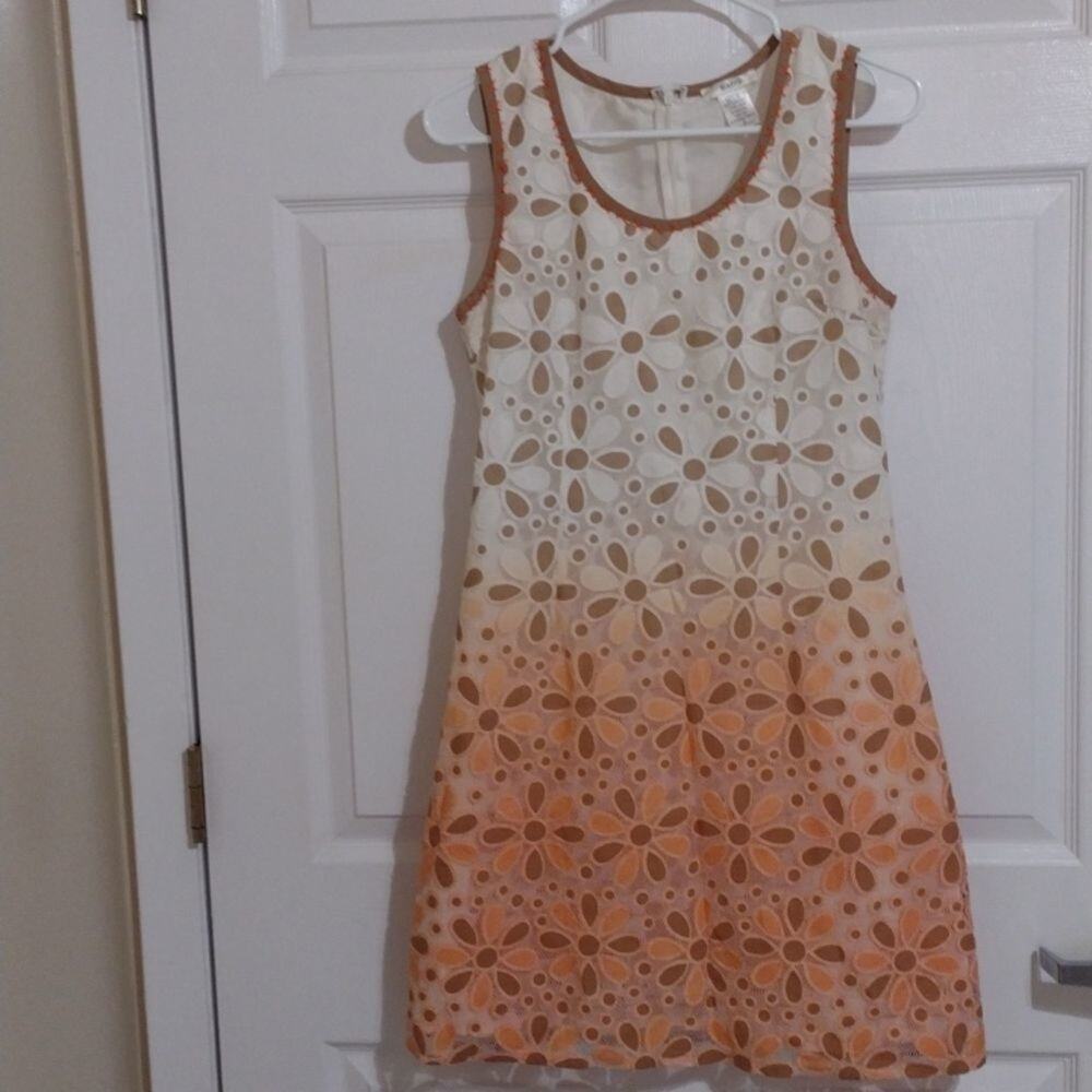 Esley two-toned lace floral orange, tan, white, and cream color size small dress